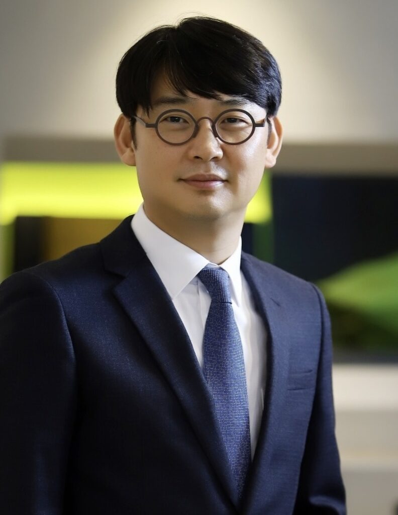 Minho Lee